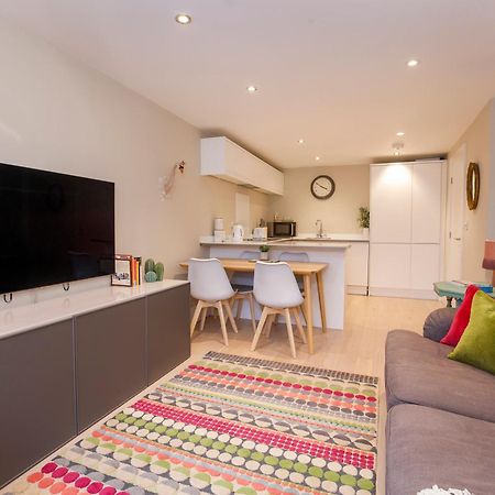 Compton Lodge Luxury Apartment-Free Parking Йорк Екстер'єр фото